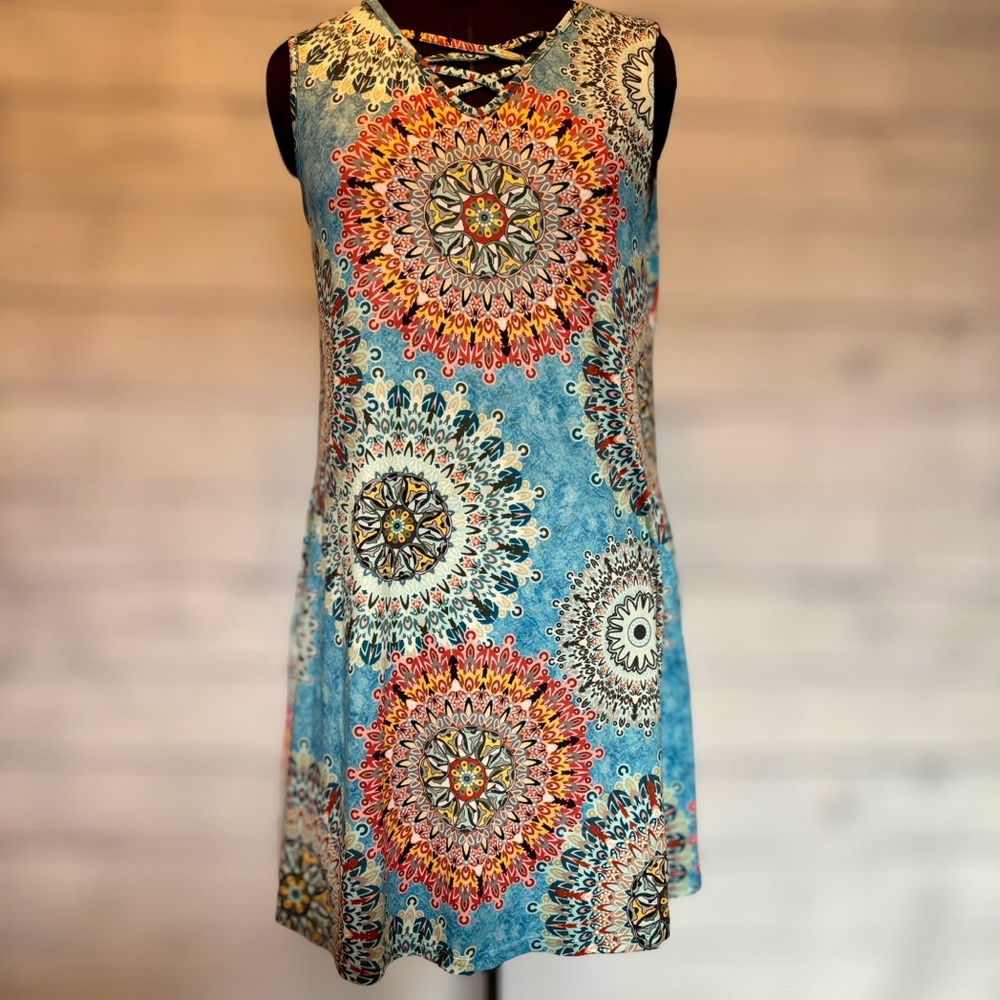 S/M Vibrant Mandala Pattern Sleeveless Swing Dress with Pockets